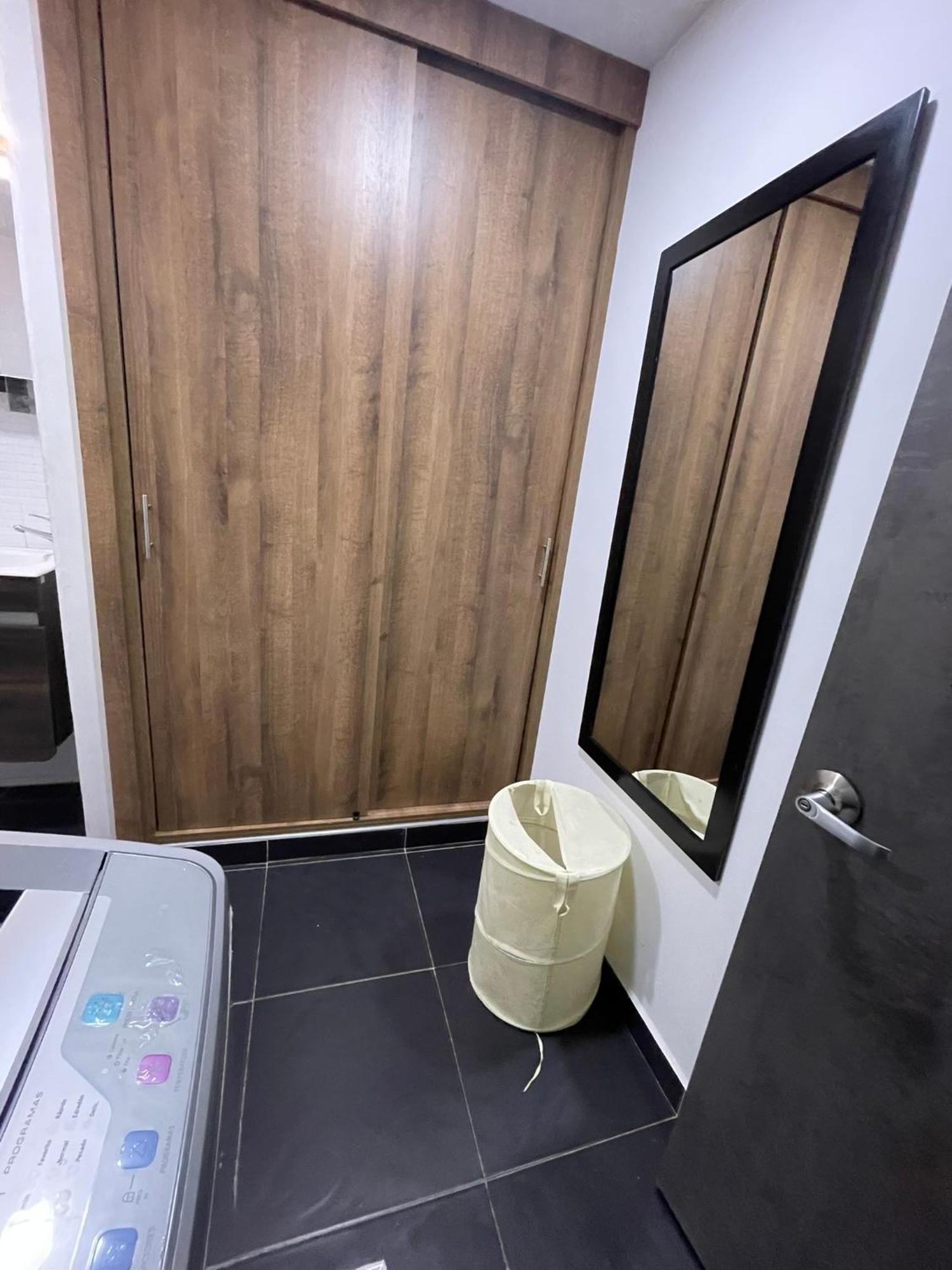 Pretty & Modern Private 202